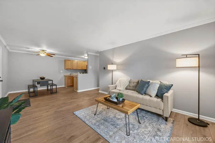 1484 Stonebridge Circle #B2, Wheaton, IL 60189 - Image #2