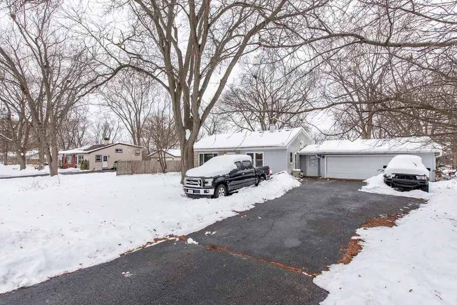 37114 N Shirley Drive, Gurnee, IL 60031 - Image #3