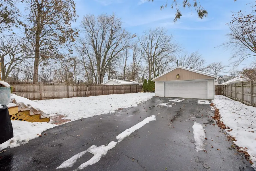 309 N Clinton Avenue, Elmhurst, IL 60126 - Image #3