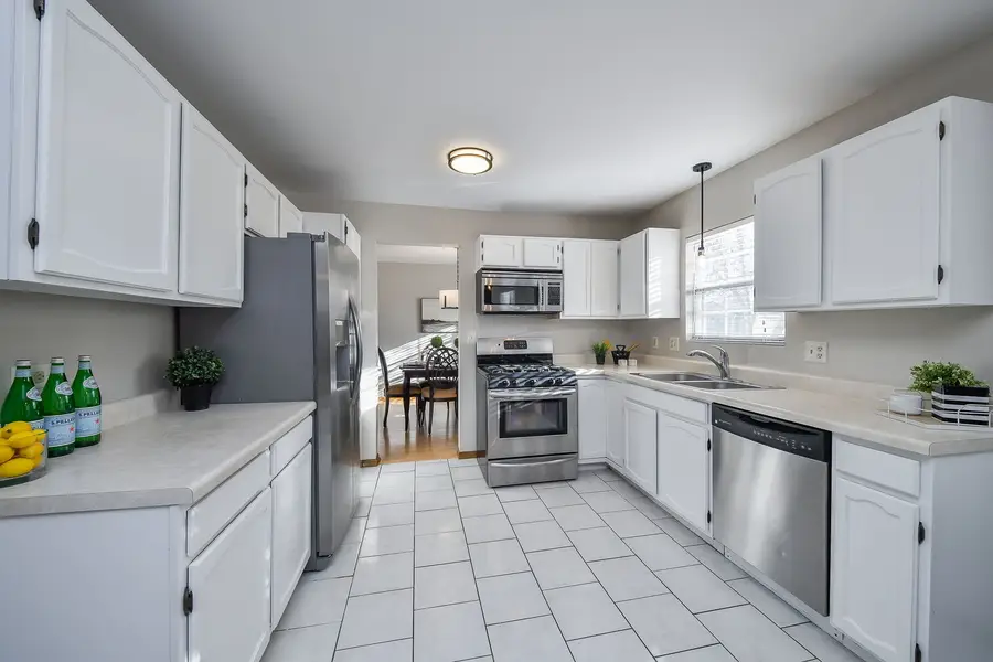 119 Canton Lane, Streamwood, IL 60107 - Image #3