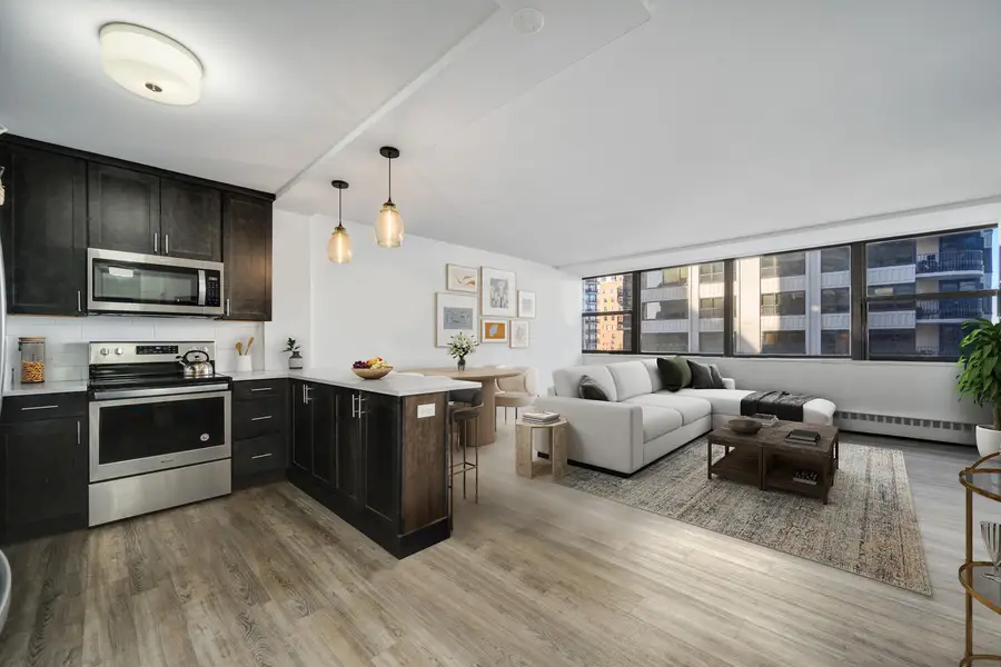 Address Withheld By Seller, Chicago, IL 60610 - Image #3