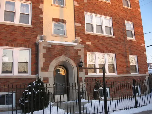 Address Withheld By Seller, Chicago, IL 60639