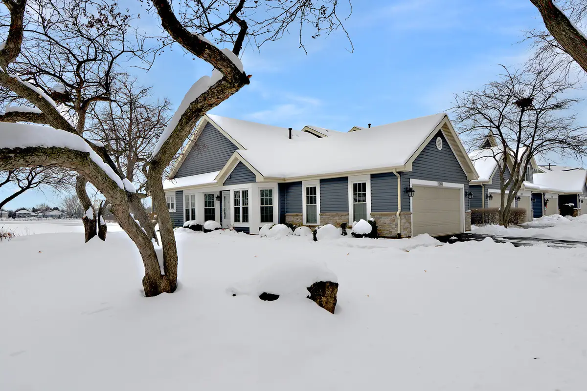 1080 Ridgefield Circle, Carol Stream, IL 60188 - Image #1