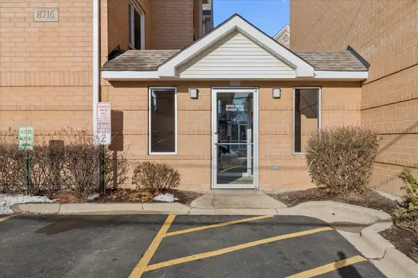 8710 W Evelyn Lane #106, Chicago, IL 60656