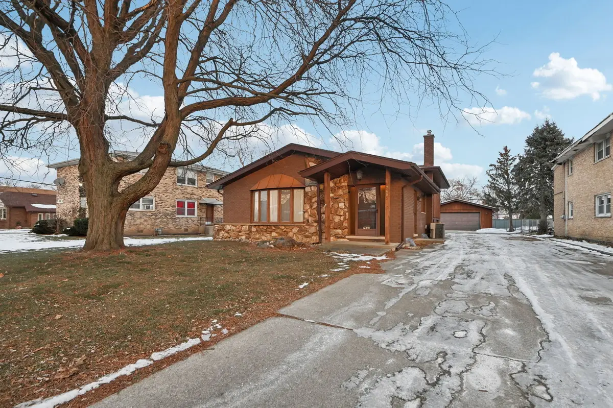 7605 Banks Street, Justice, IL 60458 - Image #1