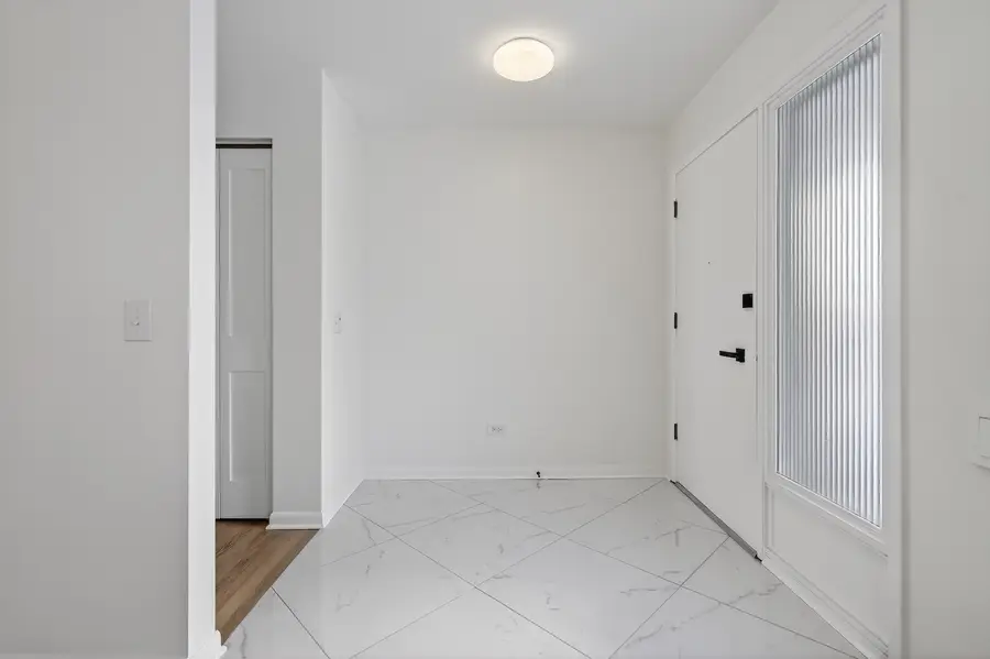 6 W Cypress Street, Arlington Heights, IL 60005 - Image #2