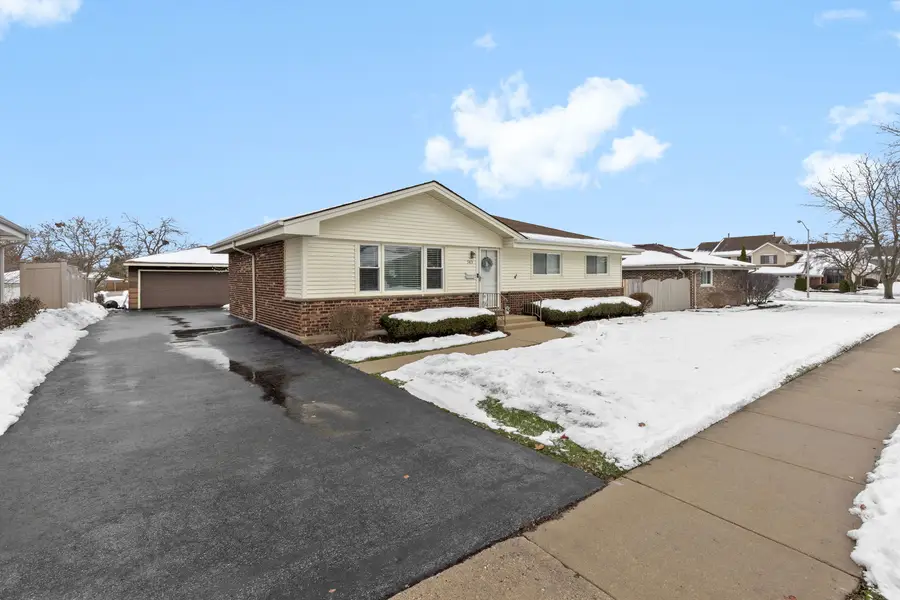 543 Victoria Lane, Wood Dale, IL 60191 - Image #2