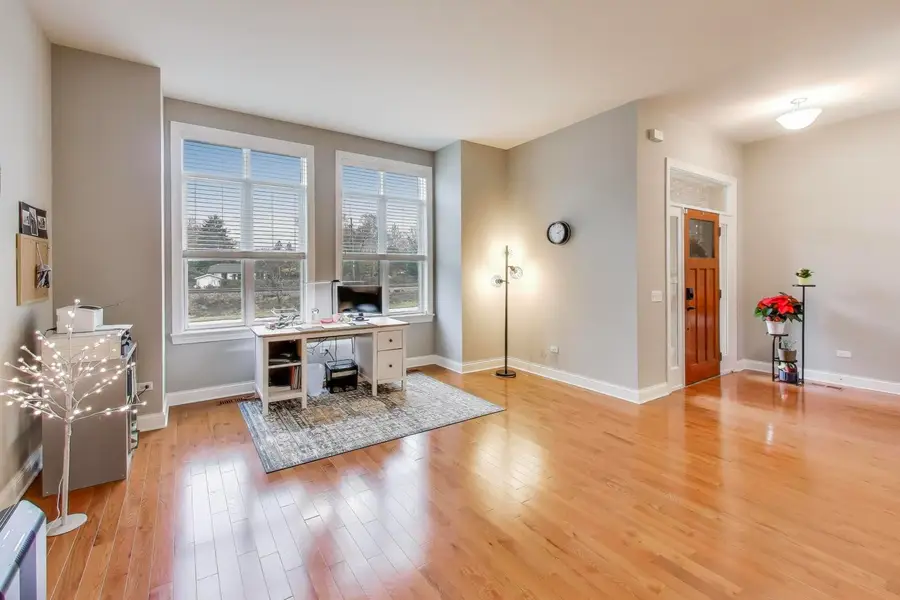 1506 W Northwest Highway, Arlington Heights, IL 60004 - Image #2