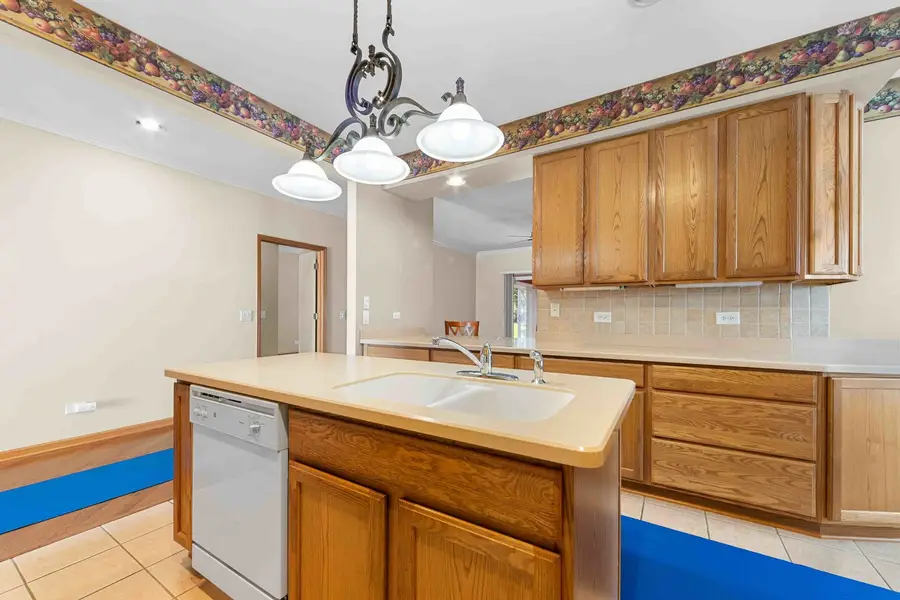 102 Hitching Post Lane, Grayslake, IL 60030 - Image #3