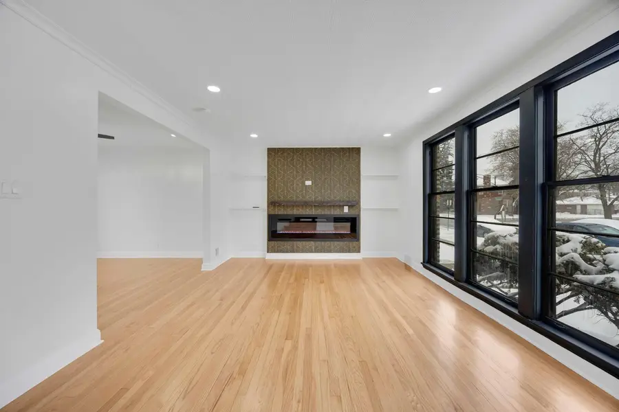 10606 S Vernon Avenue, Chicago, IL 60628 - Image #2