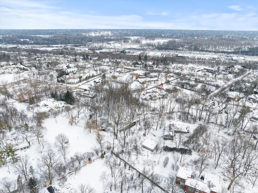 2060 Suffork Road, Northfield, IL 60093 - Image #2