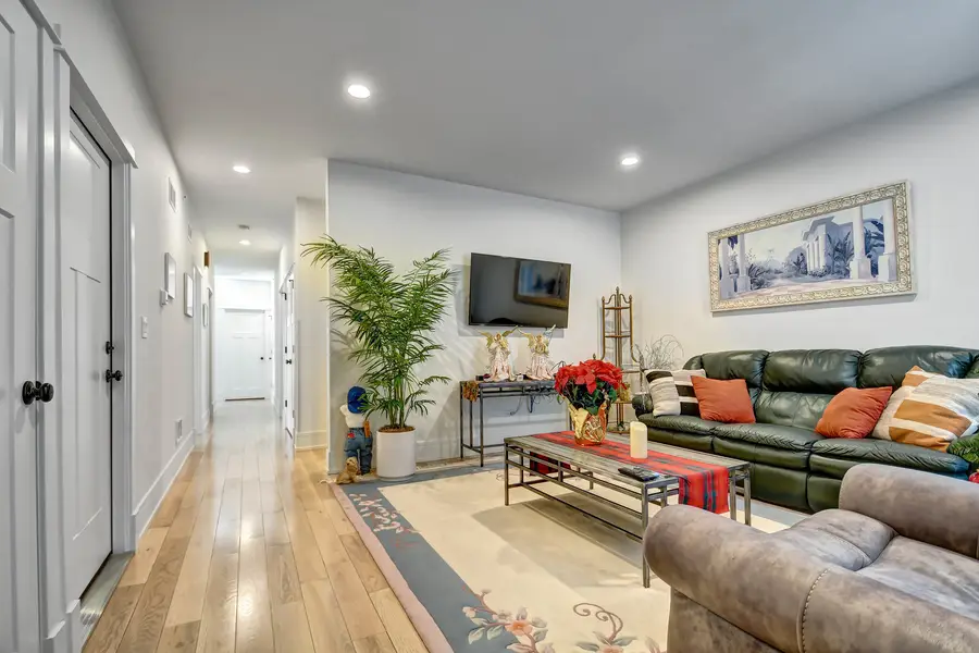 8332 S 78th Court, Justice, IL 60458 - Image #2