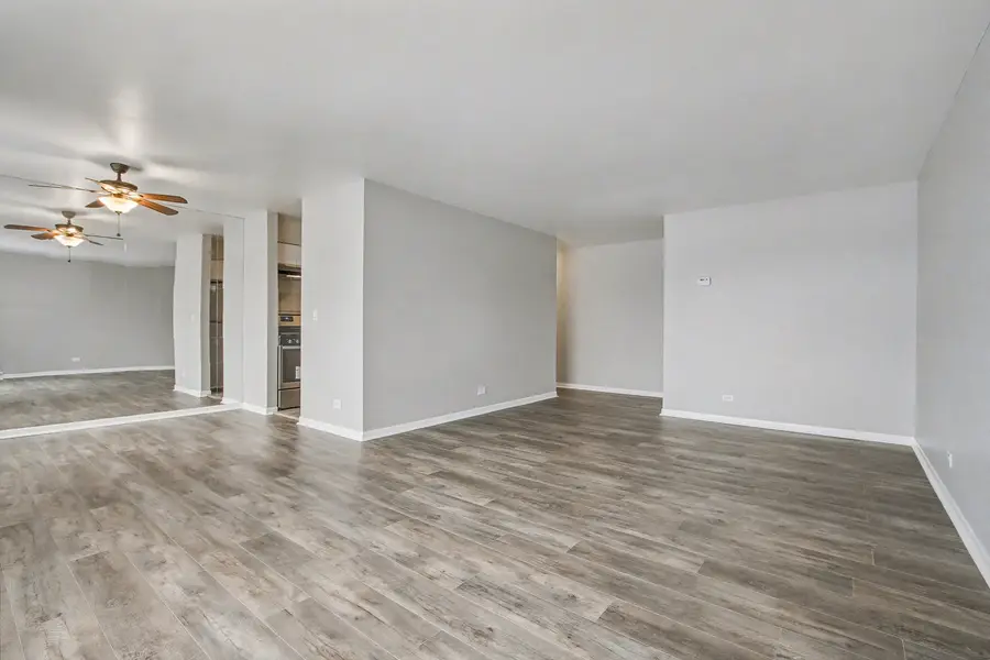 2932 Roberts Drive #7, Woodridge, IL 60517 - Image #2