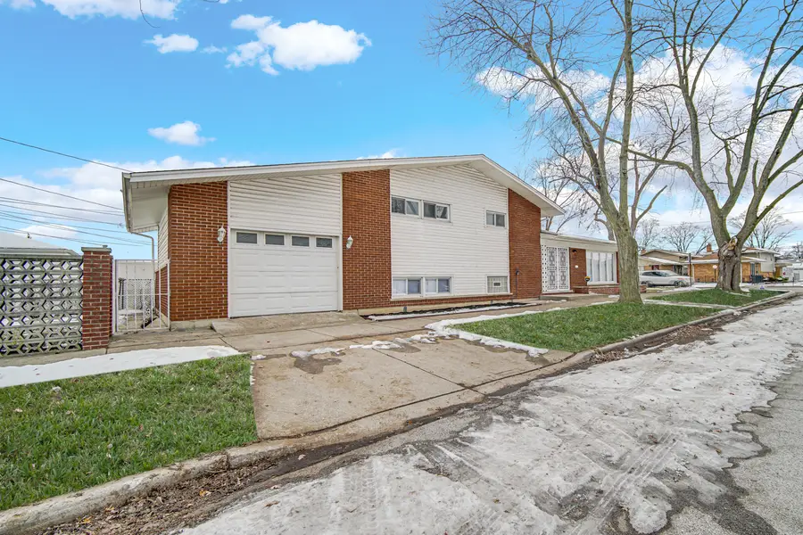 11601 S Laflin Street, Chicago, IL 60643 - Image #2