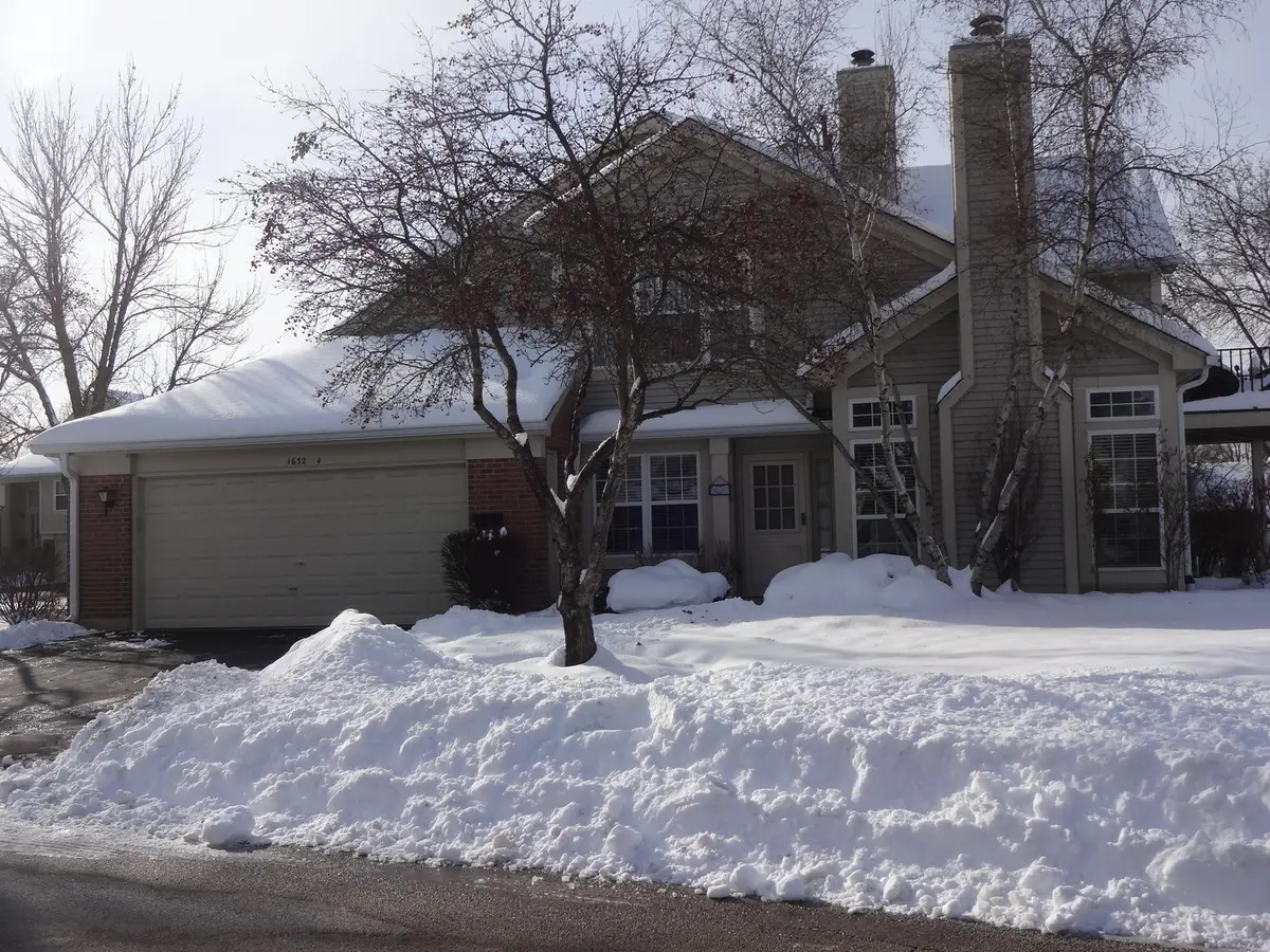 1632 Columbia Circle #4, Bartlett, IL 60103 - Image #1