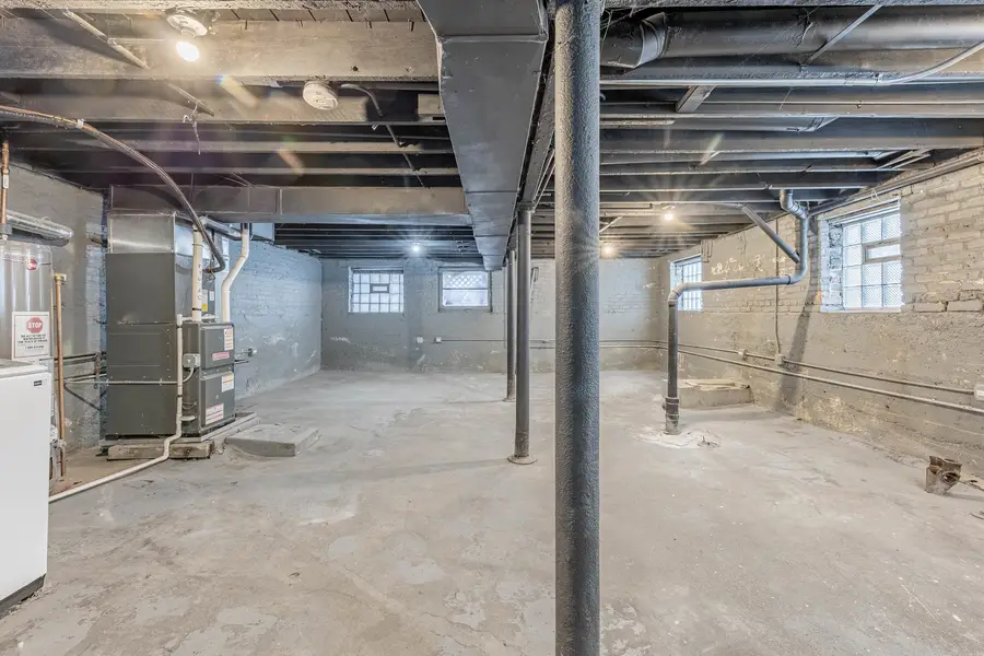 Address Withheld By Seller, Chicago, IL 60649 - Image #3