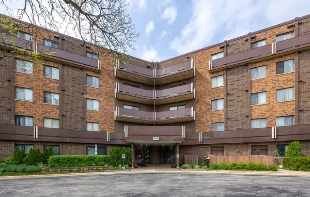 850 Wellington Avenue #304, Elk Grove Village, IL 60007 - Image #1