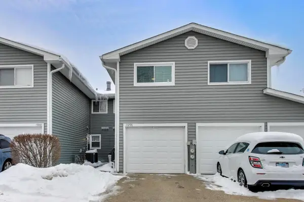 17298 W Maple Lane, Gurnee, IL 60031