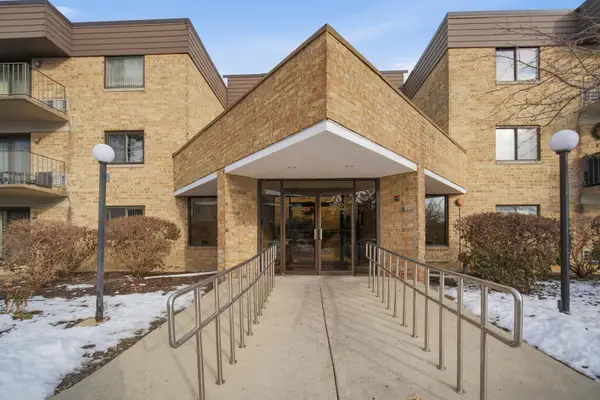 5600 Astor Lane #315, Rolling Meadows, IL 60008