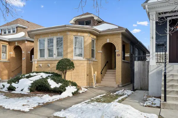 3627 N Francisco Avenue, Chicago, IL 60618