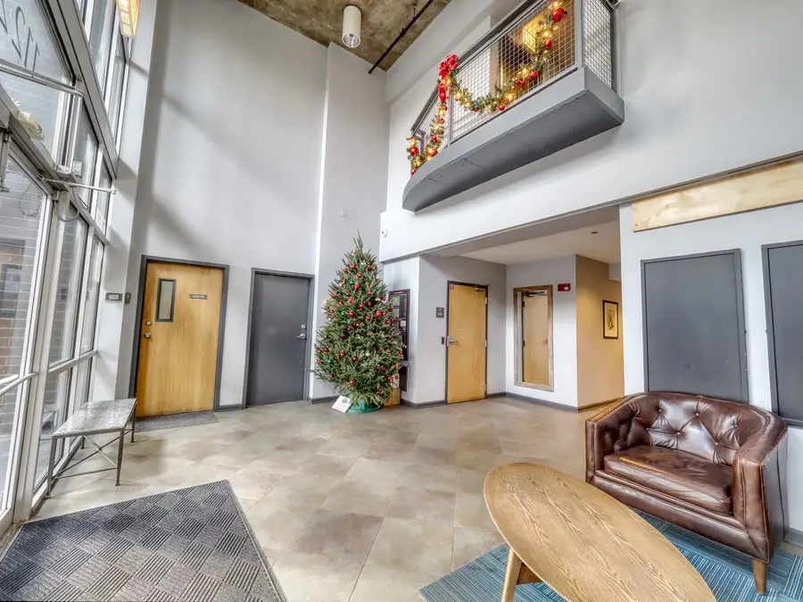 1122 W Catalpa Avenue #611, Chicago, IL 60640 - Image #3