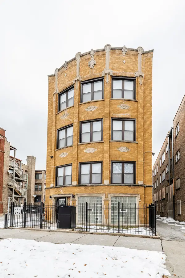 6711 S Paxton Avenue, Chicago, IL 60649