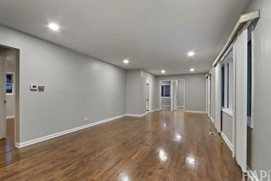 Address Withheld By Seller, Hoffman Estates, IL 60169 - Image #3