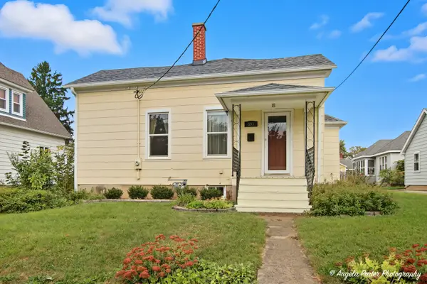 331 Chestnut Street, Woodstock, IL 60098