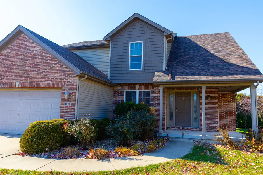 1307 Longford Lane, Bloomington, IL 61704 - Image #3
