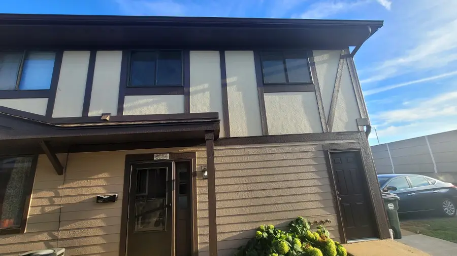 6084 Fremont Drive #6084, Hanover Park, IL 60133 - Image #3