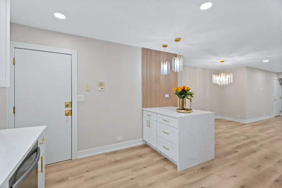 129 W Brandon Court #23, Palatine, IL 60067 - Image #3