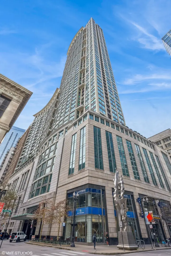 130 N Garland Court #1406, Chicago, IL 60602 - Image #1
