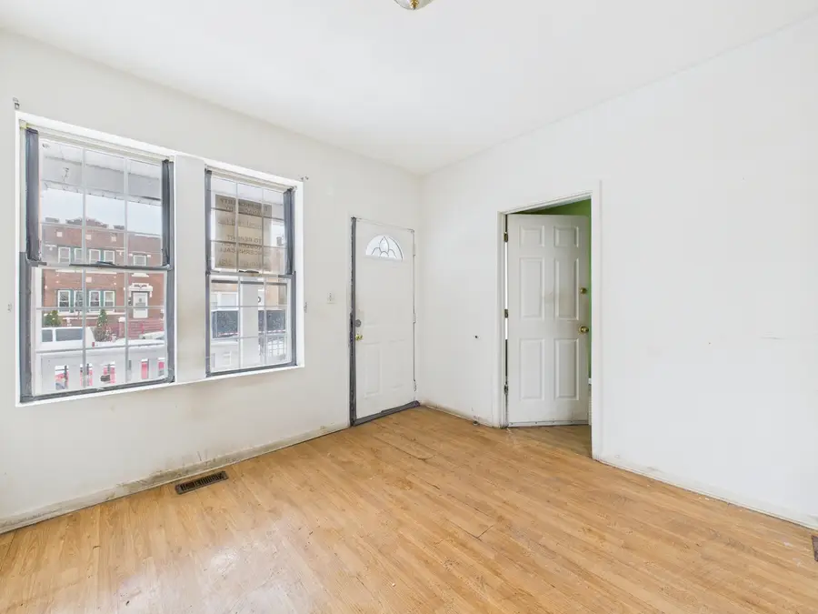 1441 N Kolin Avenue, Chicago, IL 60651 - Image #3