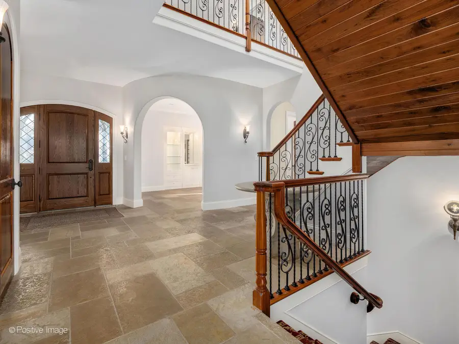 48 Forest Gate Circle, Oak Brook, IL 60523 - Image #2