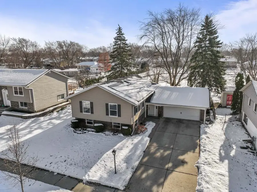 727 Lacy Avenue, Streamwood, IL 60107 - Image #3