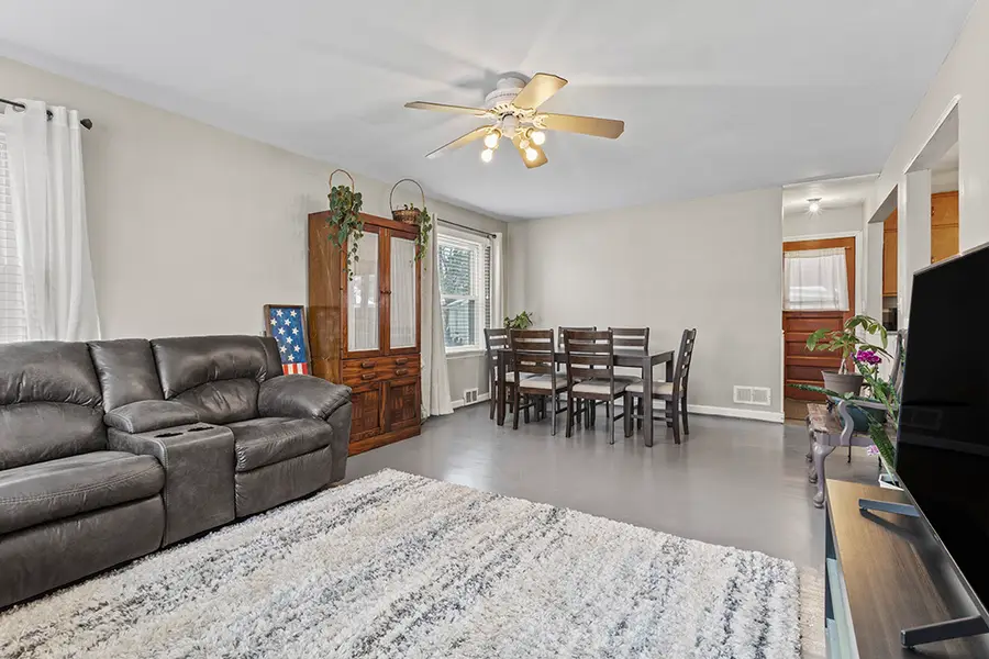 818 E 11th Street, Lockport, IL 60441 - Image #3