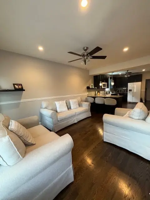 10726 S Mackinaw Avenue, Chicago, IL 60617 - Image #3