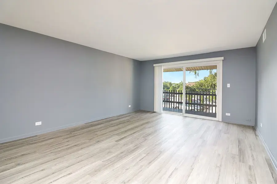 16B Kingery Quarter #208, Willowbrook, IL 60527 - Image #2