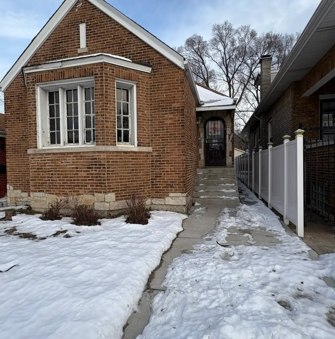 8325 S Cregier Avenue, Chicago, IL 60617 - Image #1