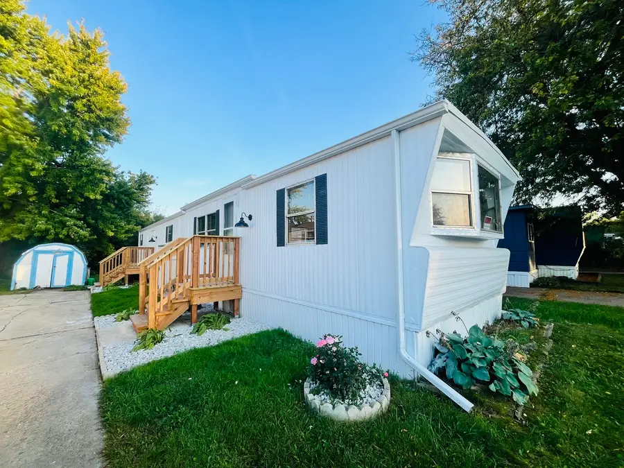 1824 Huckleberry Lane, Sycamore, IL 60178 - Image #2