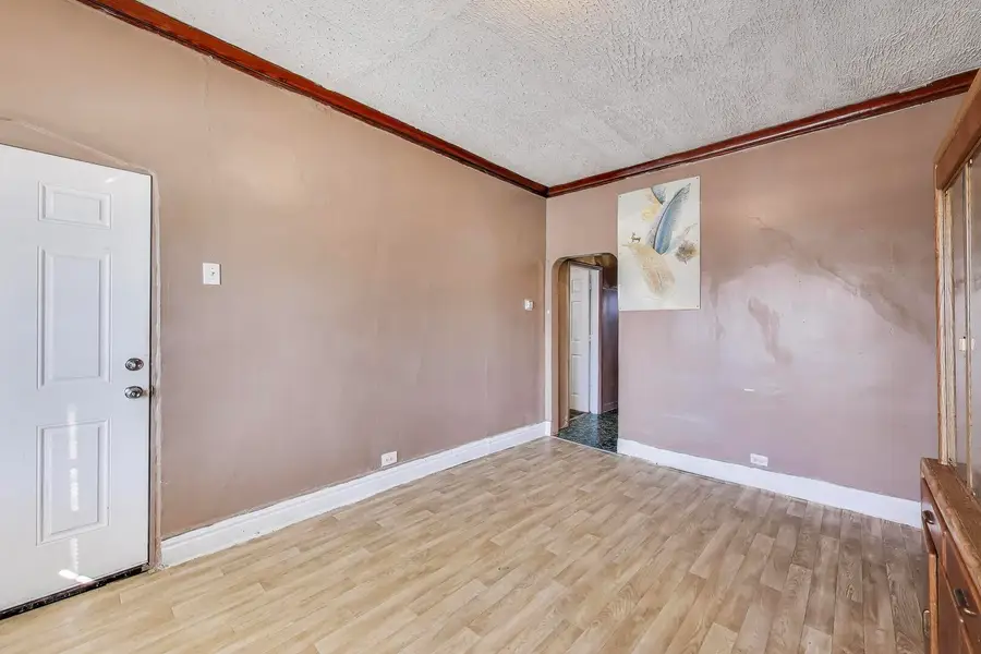 8533 S Manistee Avenue, Chicago, IL 60617 - Image #3