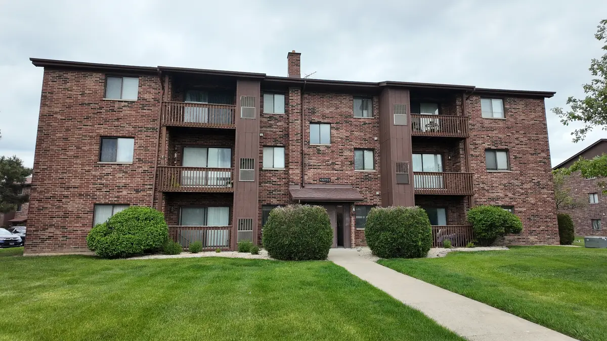 15711 Peggy Lane #7, Oak Forest, IL 60452 - Image #1