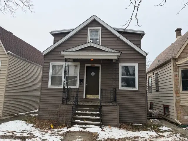 5022 W Winnemac Avenue, Chicago, IL 60630 - Image #1