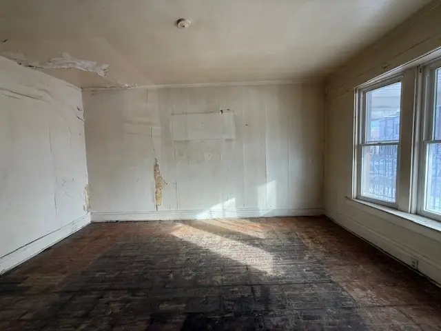 4346 W Gladys Avenue, Chicago, IL 60624 - Image #2