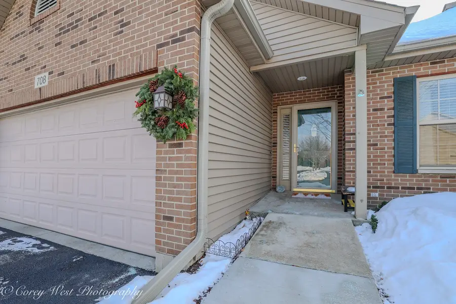 708 Nancy Court, Sycamore, IL 60178 - Image #2