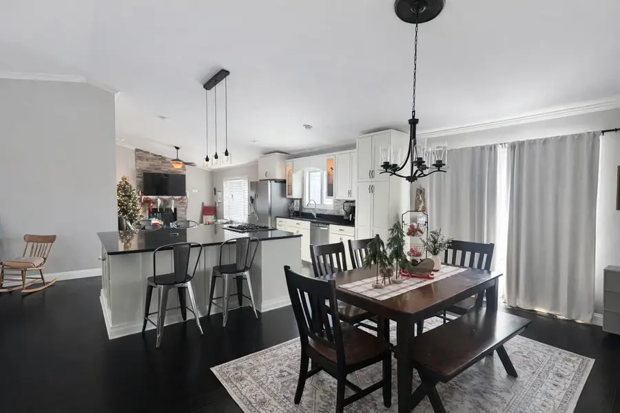 502 W Kenneth Drive, Heyworth, IL 61745 - Image #3