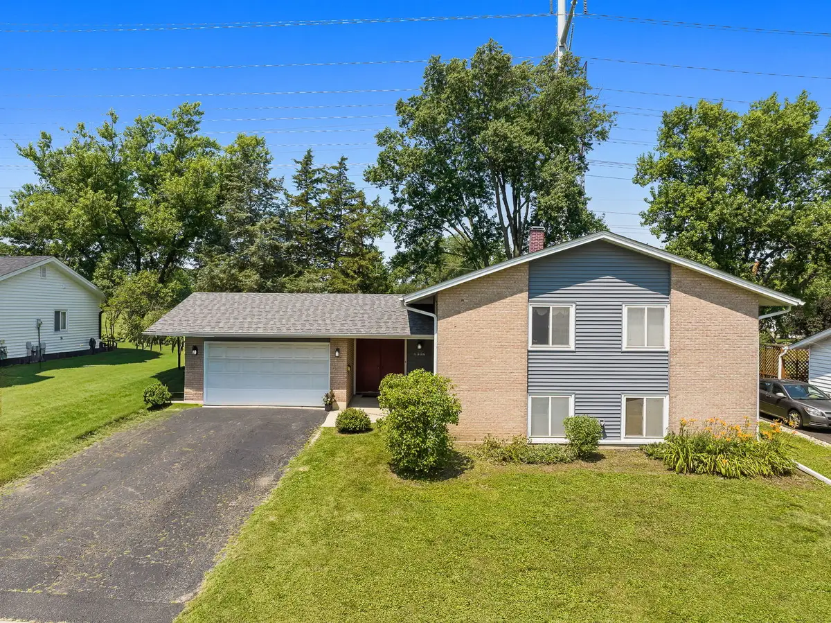 6308 Macarthur Drive, Woodridge, IL 60517 - #1