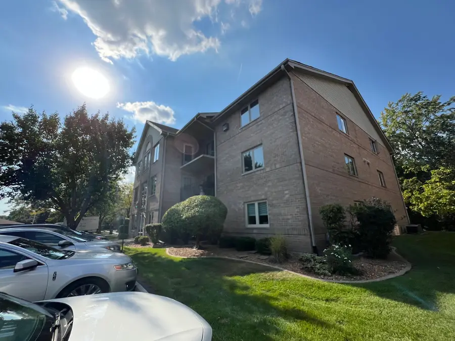 10278 Southwest Highway #2C, Chicago Ridge, IL 60415 - Image #3