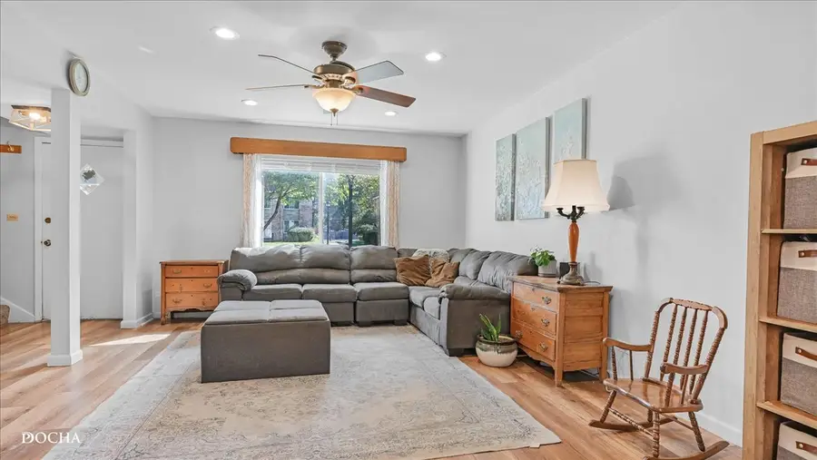 1016 N Mill Street #5, Naperville, IL 60563 - Image #2