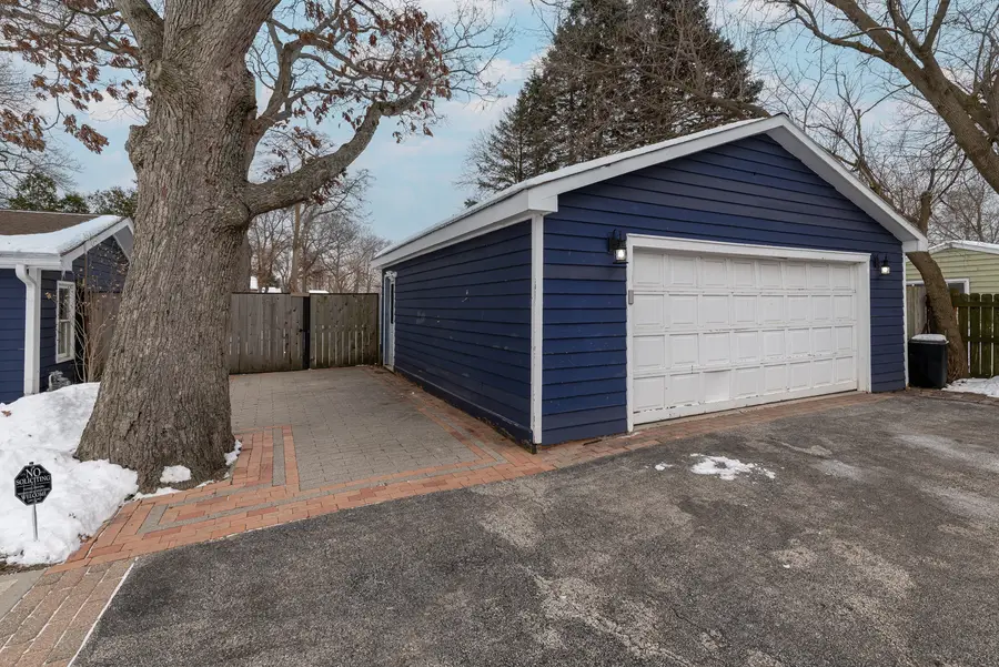 39285 N Garnett Avenue, Beach Park, IL 60099 - Image #2
